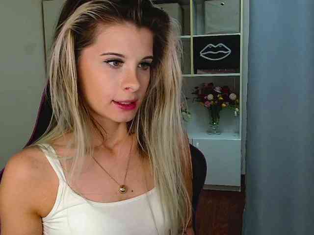 KristineNatural webcam