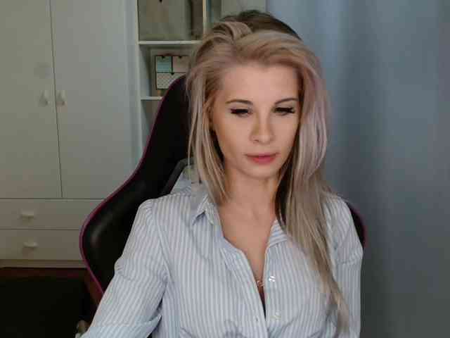 KristineNatural webcam