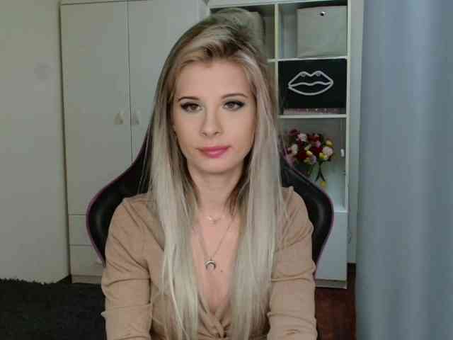 KristineNatural webcam