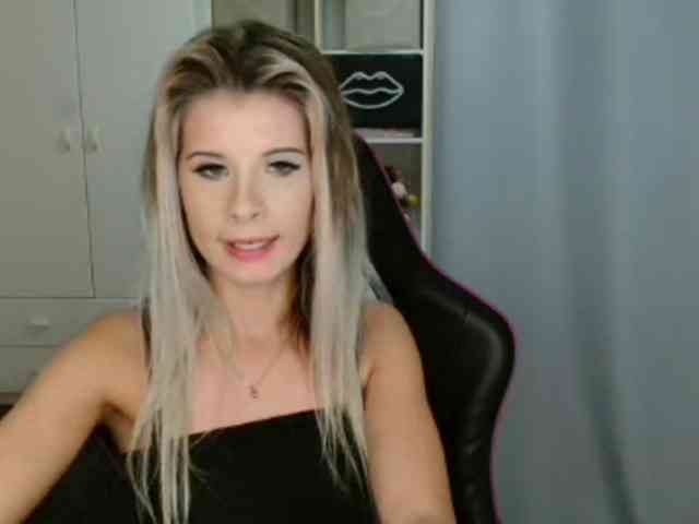 KristineNatural webcam