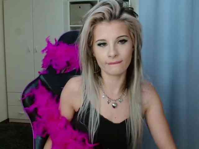 KristineNatural webcam