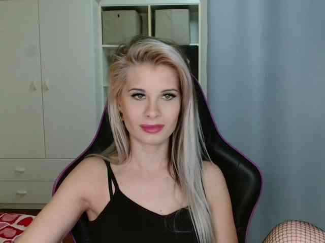 KristineNatural webcam