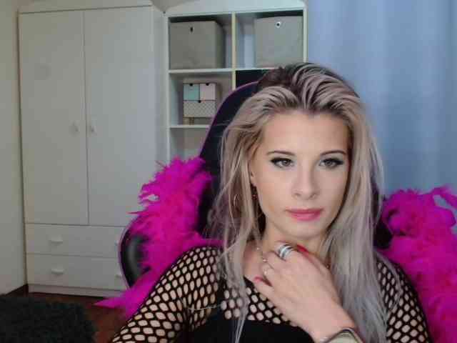 KristineNatural webcam