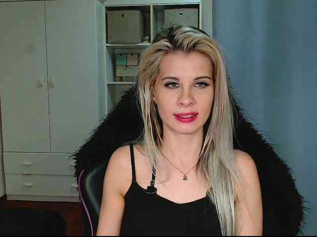 KristineNatural webcam