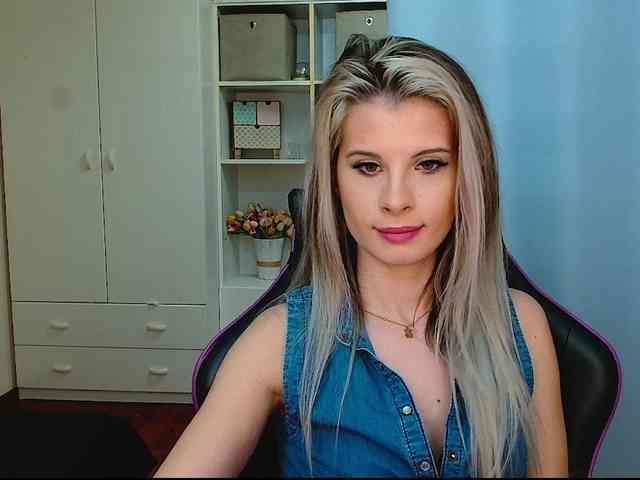 KristineNatural webcam