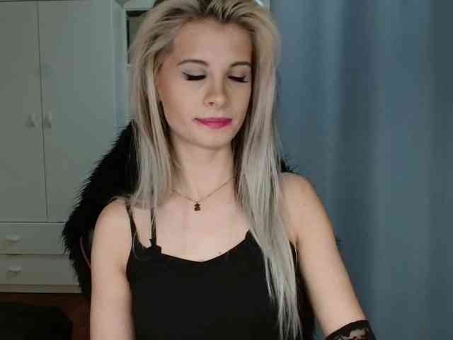 KristineNatural webcam