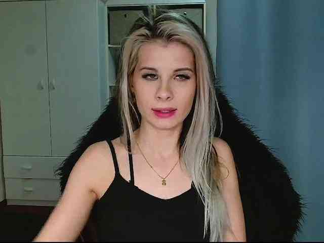 KristineNatural webcam