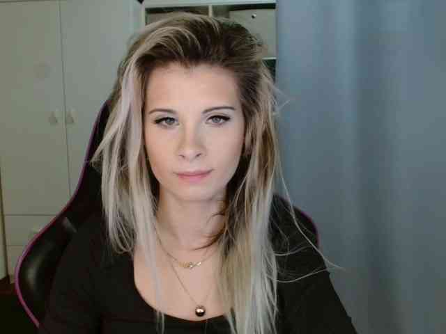 KristineNatural webcam