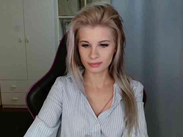 KristineNatural webcam