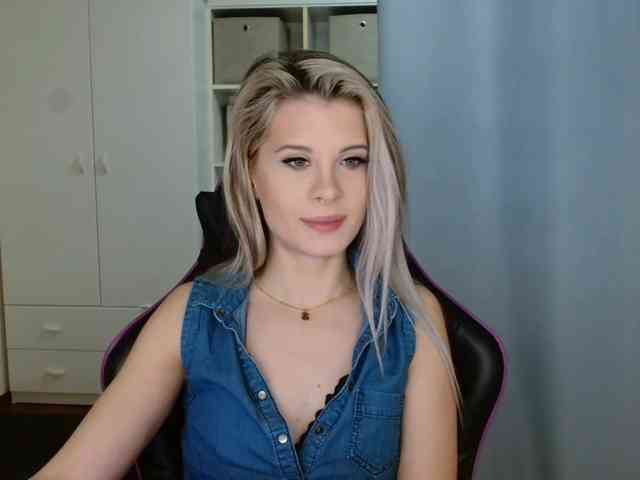 KristineNatural webcam