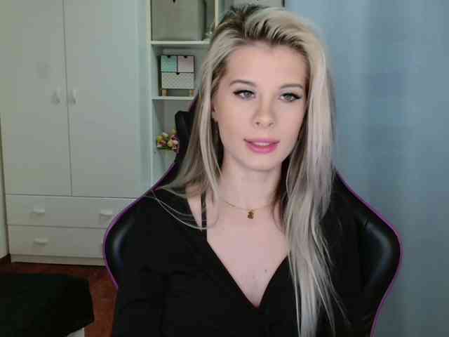 KristineNatural webcam