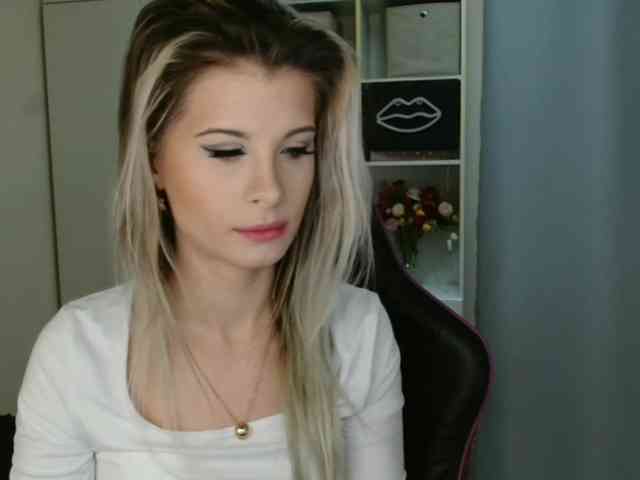 KristineNatural webcam