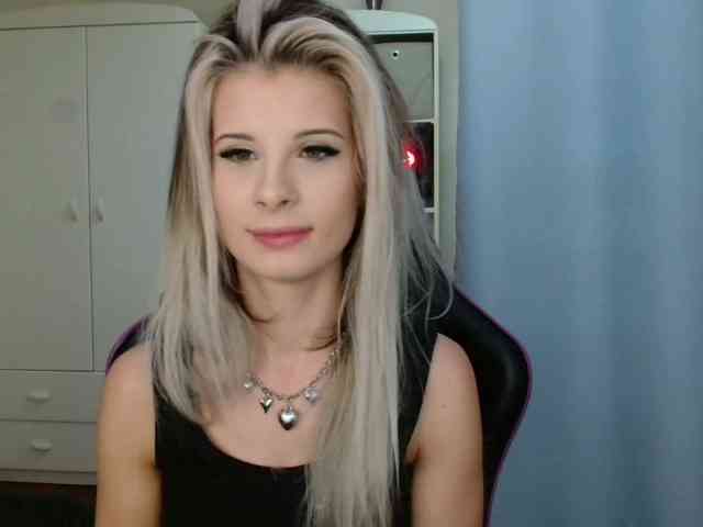 KristineNatural webcam