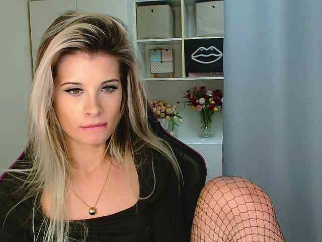 KristineNatural webcam