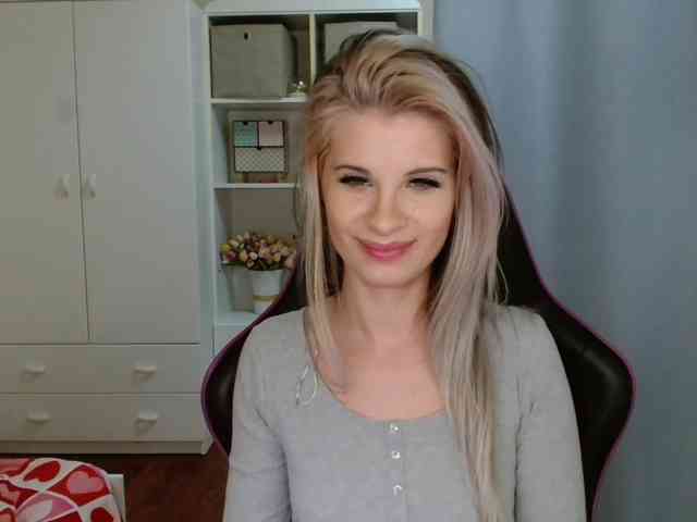 KristineNatural webcam