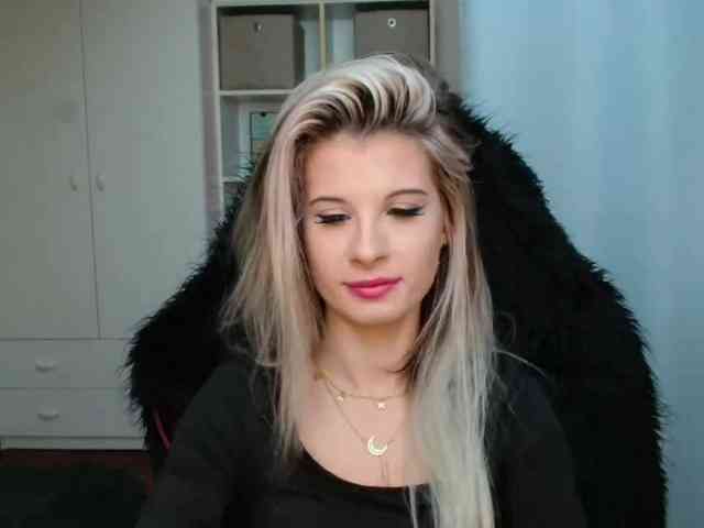 KristineNatural webcam