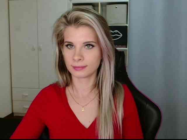 KristineNatural webcam