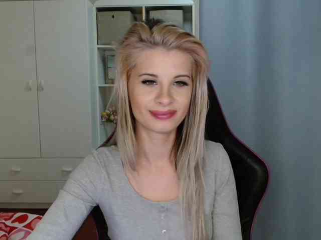 KristineNatural webcam