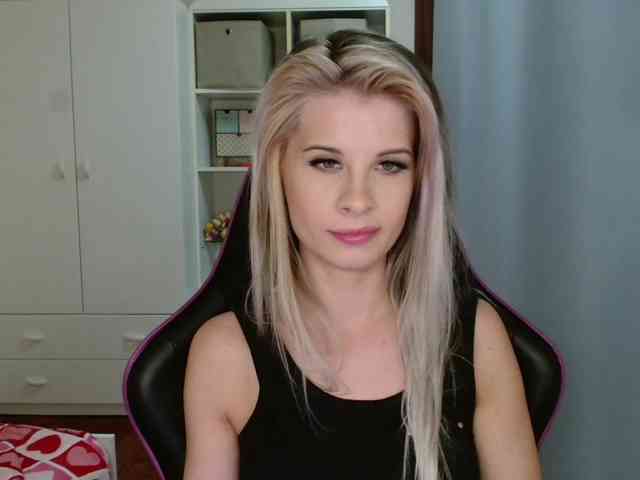 KristineNatural webcam