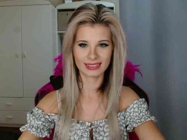 KristineNatural webcam