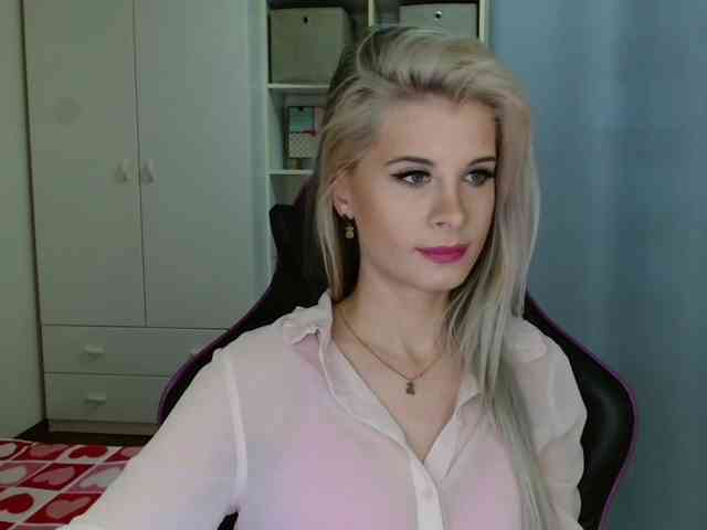 KristineNatural webcam