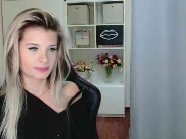 KristineNatural webcam