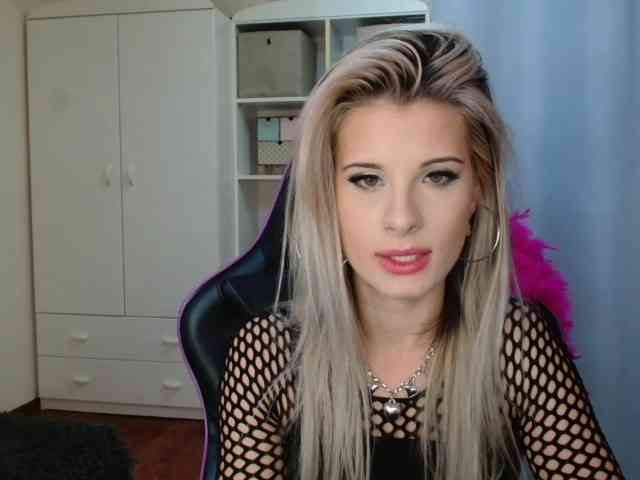 KristineNatural webcam