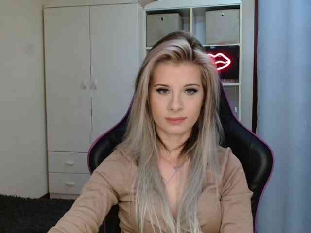 KristineNatural webcam