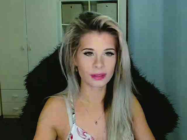 KristineNatural webcam