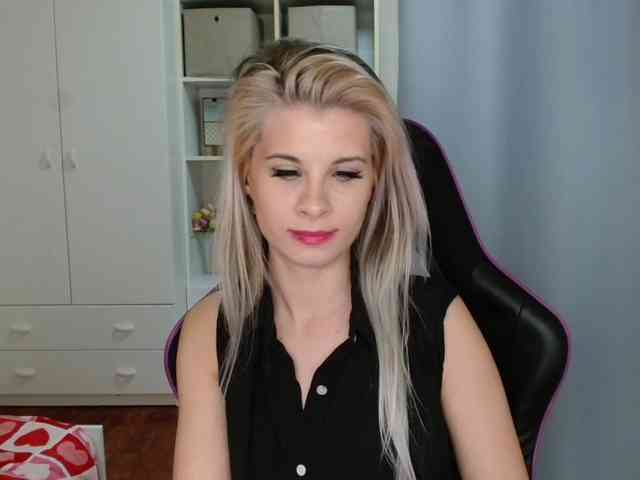 KristineNatural webcam