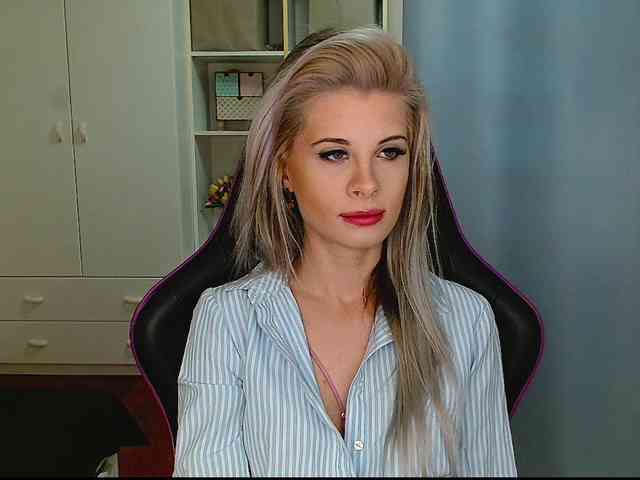 KristineNatural webcam