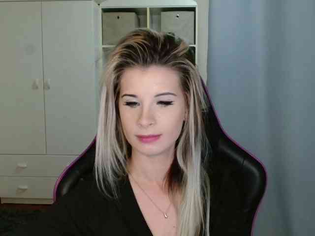 KristineNatural webcam