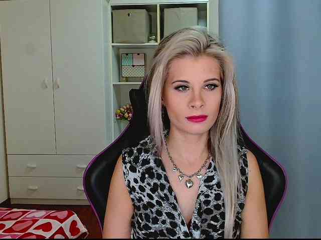 KristineNatural webcam