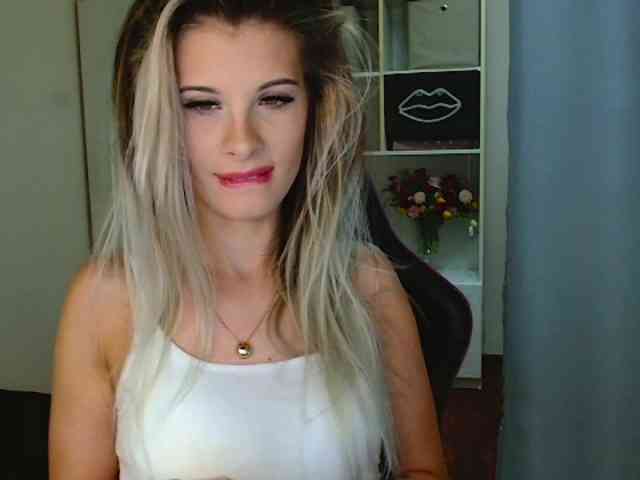 KristineNatural webcam