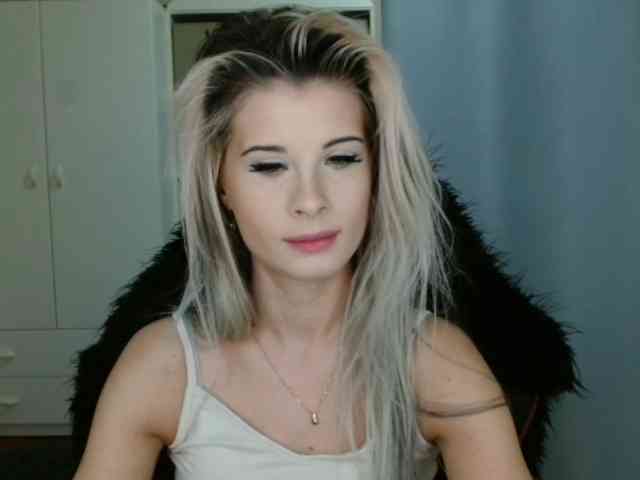KristineNatural webcam