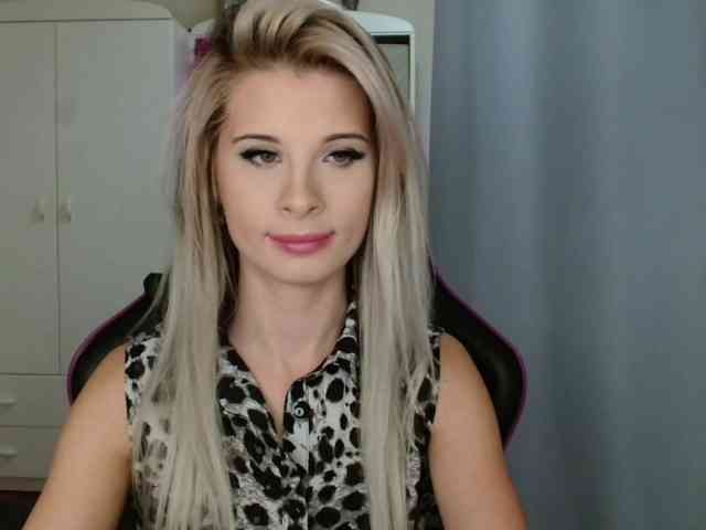 KristineNatural webcam