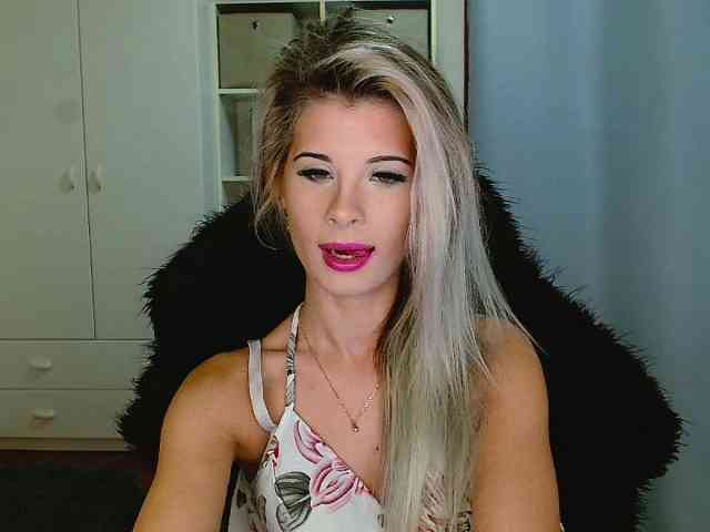 KristineNatural webcam