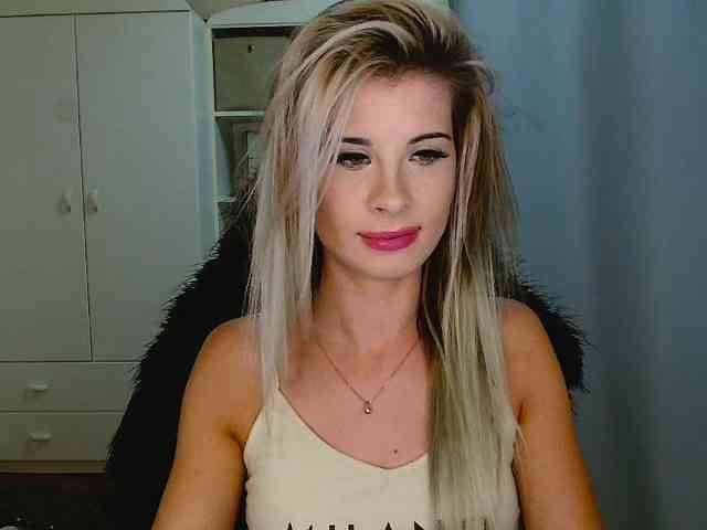 KristineNatural webcam