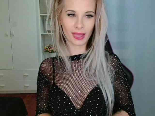 KristineNatural webcam