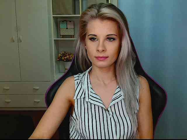 KristineNatural webcam