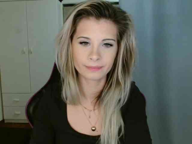 KristineNatural webcam