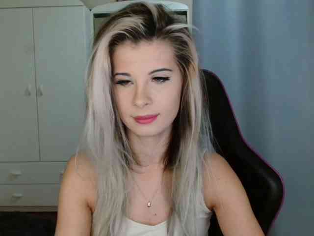 KristineNatural webcam