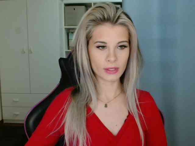 KristineNatural webcam