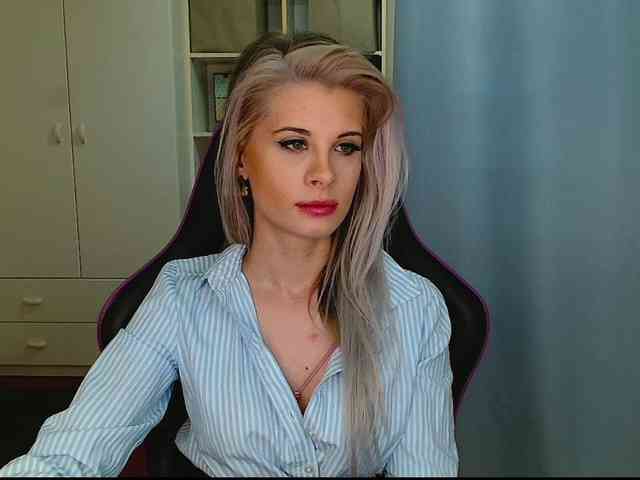 KristineNatural webcam