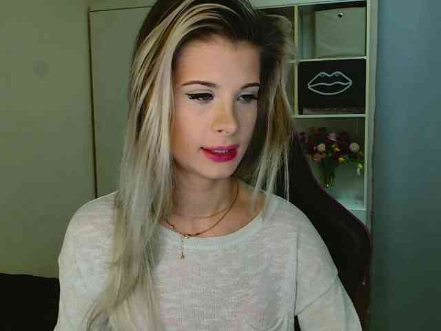 KristineNatural webcam