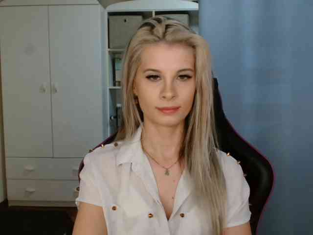 KristineNatural webcam