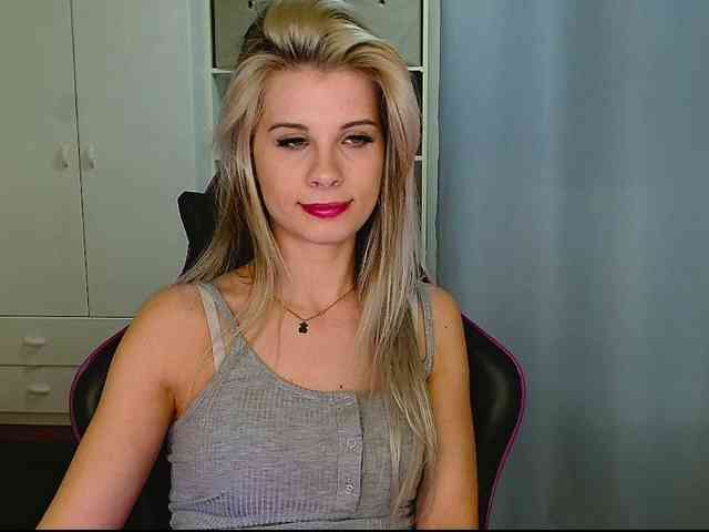 KristineNatural webcam