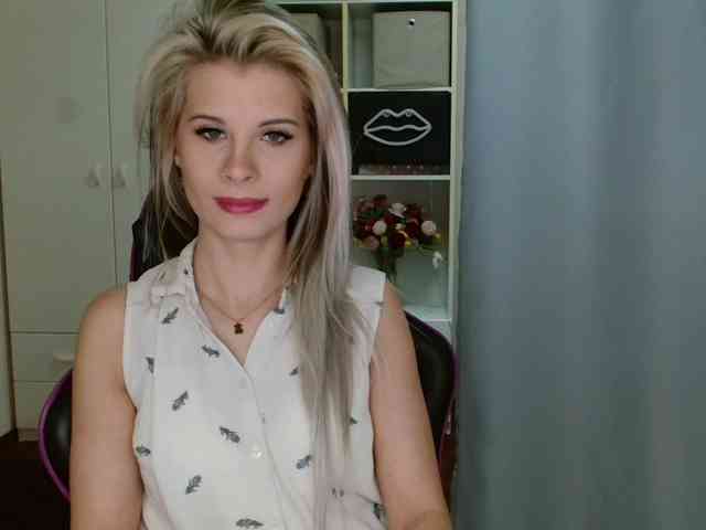 KristineNatural webcam