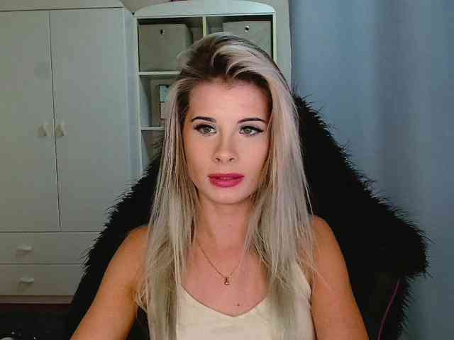 KristineNatural webcam