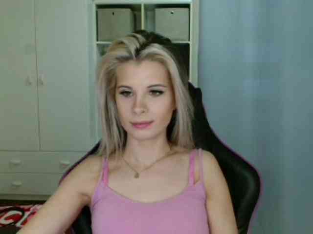 KristineNatural webcam